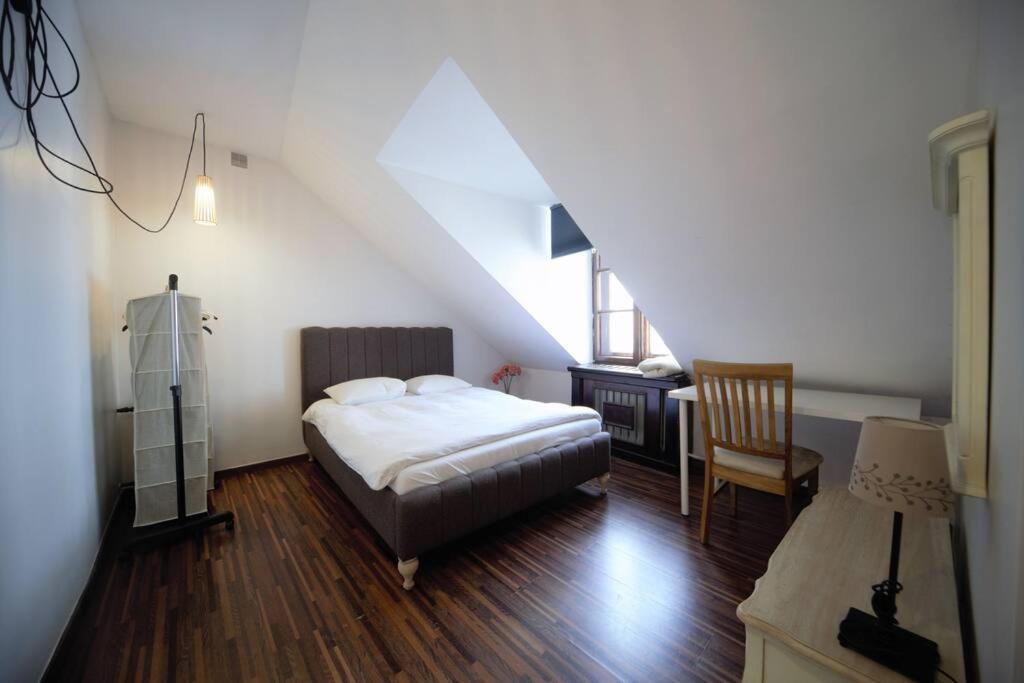 Căn hộ 3 Bedroom / Compact Old Town *